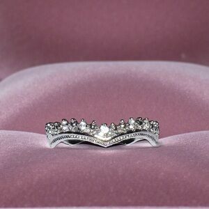Elegant Silver Crown Ring